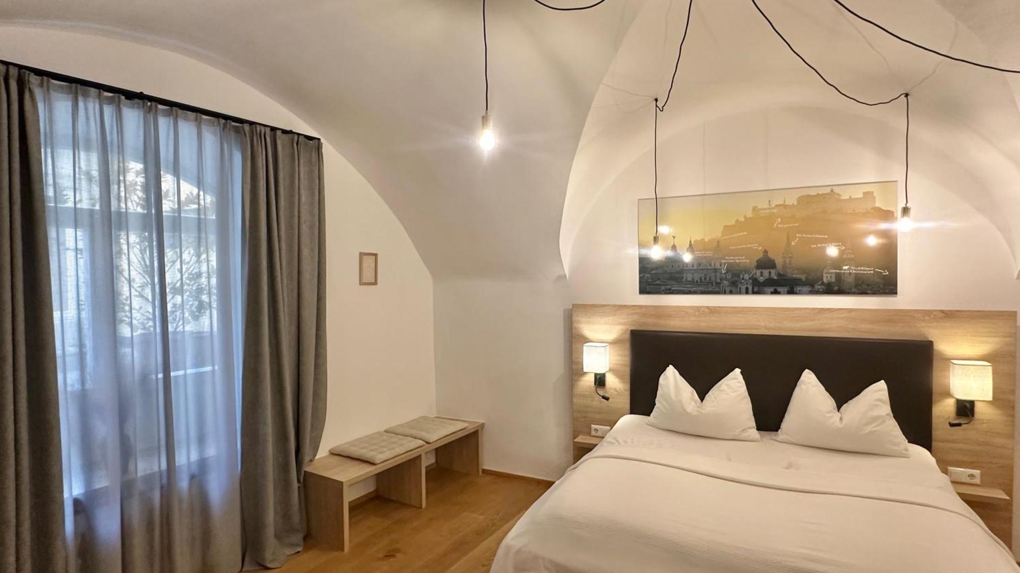 Hotel Krone 1512 Залцбург Екстериор снимка